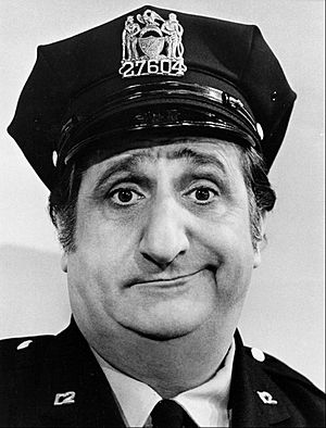 Al Molinaro Murray the cop Odd Couple 1974.JPG