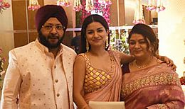 Avneet Kaur with family at Kaushal Joshi's wedding (cropped)