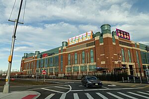 Belmont Park td (2021-12-19) 017 - UBS Arena