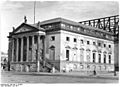 Bundesarchiv Bild 183-11116-0001, Berlin, Deutsche Staatsoper, Außenansicht