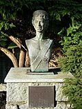Bust of Queen Elizabeth II in Beacon Hill Park Victoria BC Canada.JPG