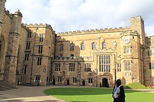 Durham Castle, April 2017 (4) (33802918126)