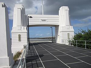 Hornibrook Highway Bridge Southern Portal 02