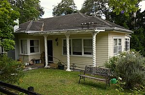 Hornsby cottage 001