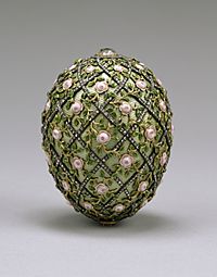 House of Fabergé - Rose Trellis Egg - Walters 44501
