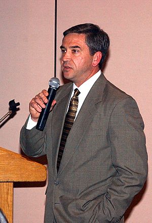 Michael Durant speaks to officers at Tyndall Air Force Base