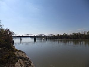 Missouri River @ Glasgow (8414692574)