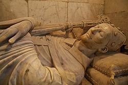 Sepulcro del arzobispo Juan de Aragón y Anjou 03.jpg