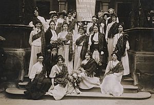 Suffragettes with tartan sashes, c.1908. (22302489623)