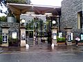 West Gate entrance to Edinburgh's Royal Botanic Gardens 01