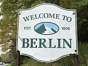 2021-09-28 16 41 46 "Welcome to Berlin, Established 1806" sign along southbound New York State Route 22 in Berlin, Rensselaer County, New York