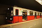 81-572 № 005 at station Ratusz Arsenał.jpg