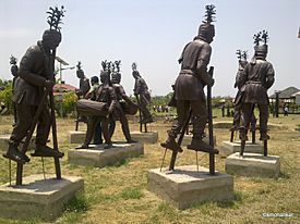 Statues exhibiting Chhattisgarhi 'Dangchagha' folk dance in Raipur Park