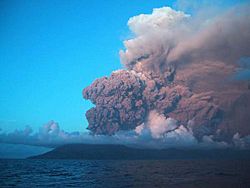 Anatahan volcano 05 2003