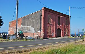 Astoria Wharf & Warehouse Co. building in 2012