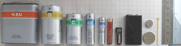 Batteries comparison 4,5 D C AA AAA AAAA A23 9V CR2032 LR44 matchstick-1