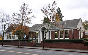 Belmont Library in Portland