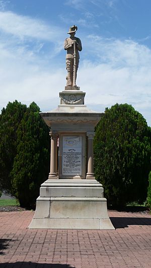 Gatton War Memorial.JPG