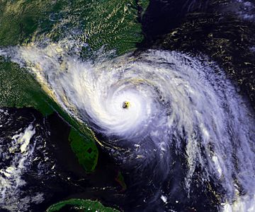 Hurricane Hugo 1989 sept 21 1844Z.jpg