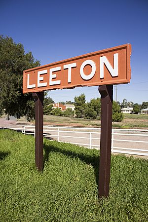 Leeton Railway Station sign
