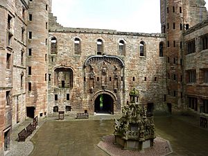 Linlithgowpalace 180609 - 03