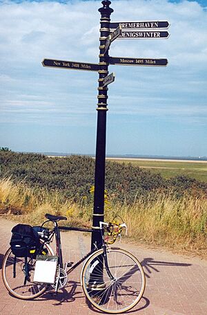 Meridian marker at Cleethorpes - geograph.org.uk - 108089