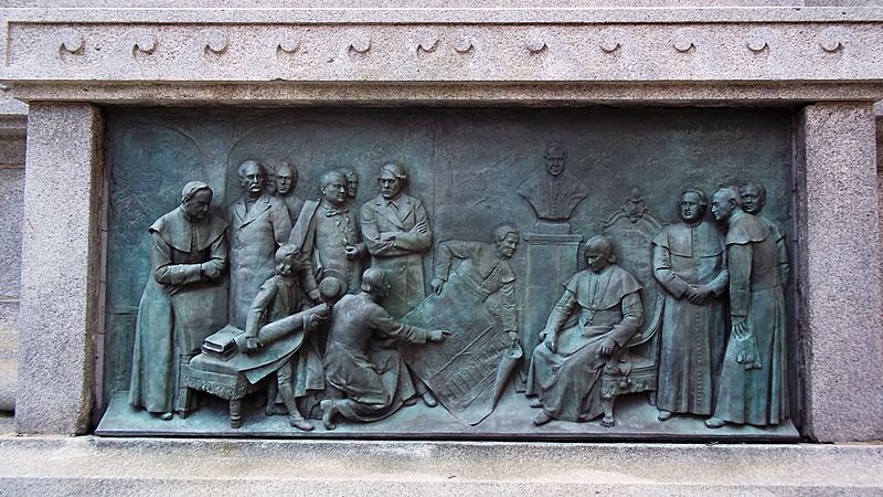 Monument Ignace Bourget 05