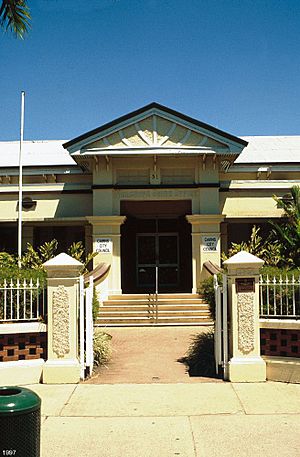 Mulgrave Shire Council Chambers (former).jpg