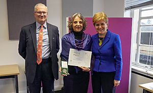 Sandra Díaz and Royal Botanic Garden Edinburgh Medal at Environmental Council Meeting 13 March 2023