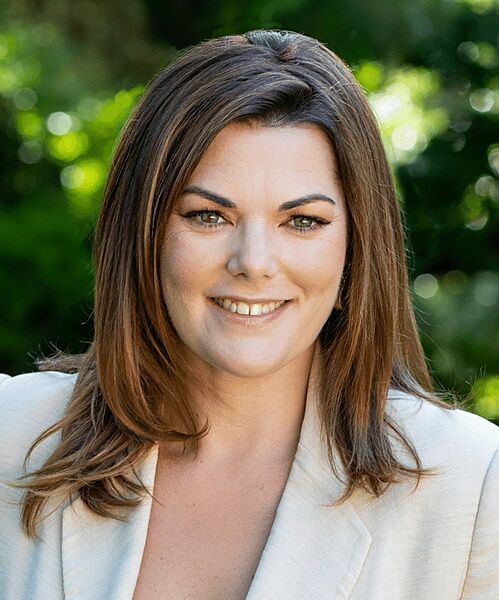 SarahHansonYoung