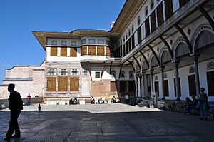 Topkapi Palace (15543239408)