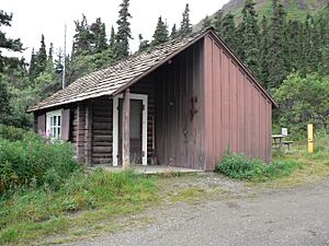 Upper Toklat Ranger Station