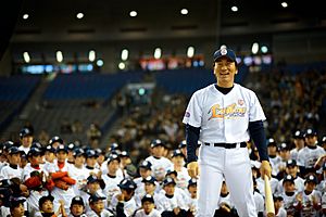 Yankee all-stars coach spirit of Tomodachi (150321-F-WH816-519)