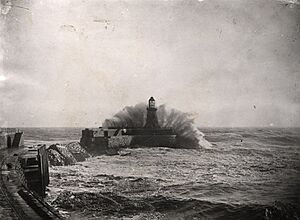 003216-Tynemouth lighthouse and pier Tynemouth Unknown c.1900