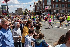 2024 Boston Marathon in Natick GLPCIwQX0AAcfMZ