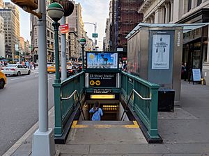 23rd Street entrance (BMT Broadway Line).jpg