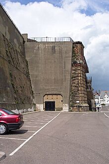 Disused railway tunnel at Ramsgate Harbour, Kent - geograph.org.uk - 41856