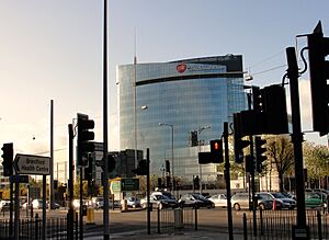 Glaxo Smith Kline Building at Brentford - panoramio