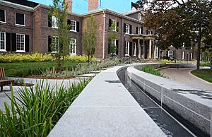 Grange Park - Toronto (39630871354)