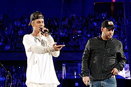 Justin Bieber and Scooter Braun in Rosemont, Illinois (2015)