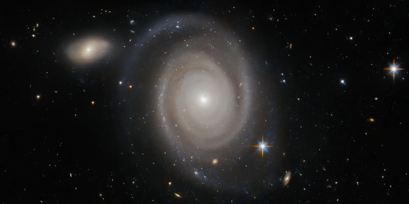 NGC1706 - HST - Potw1943a