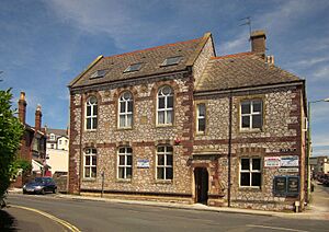 Old Town Hall, Paignton - geograph.org.uk - 3996502