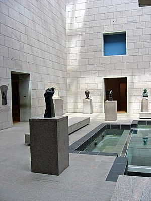 Sculpture courtyard in National Gallery 2005