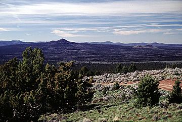 Squaw Ridge Lava Field LeeSiebert 088052.jpg