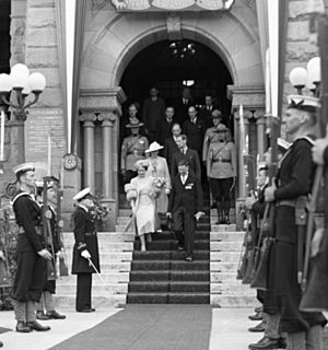 The Queen Mother, Mayor Andrew Davison Calgary 1939