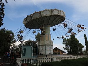 053 Parc d'atraccions Tibidabo (Barcelona), nivell 2, cadires voladores Diavolo