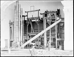 Building Auckland Town Hall organ, 1090151