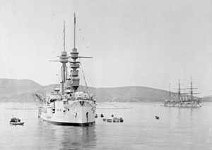 Bundesarchiv Bild 116-125-36, Port Arthur, SMS "Deutschland" im Hafen