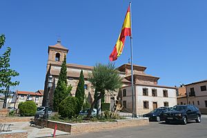 Iglesia de San Julián y Santa Basilisa, El Casar de Escalona 02