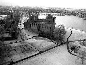 Kite aerial photo of Linlithgow Palace